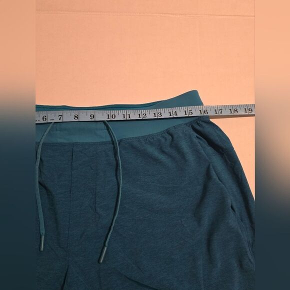 Lululemon T.H.E. Short Athletic 9” Linerless Heathered Vivid Aqua Blue Size L - Picture 6 of 8